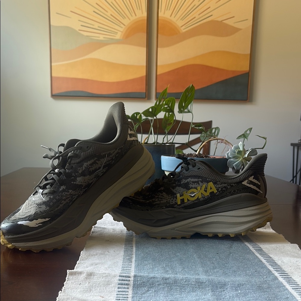 HOKA Trail Stinson 7
